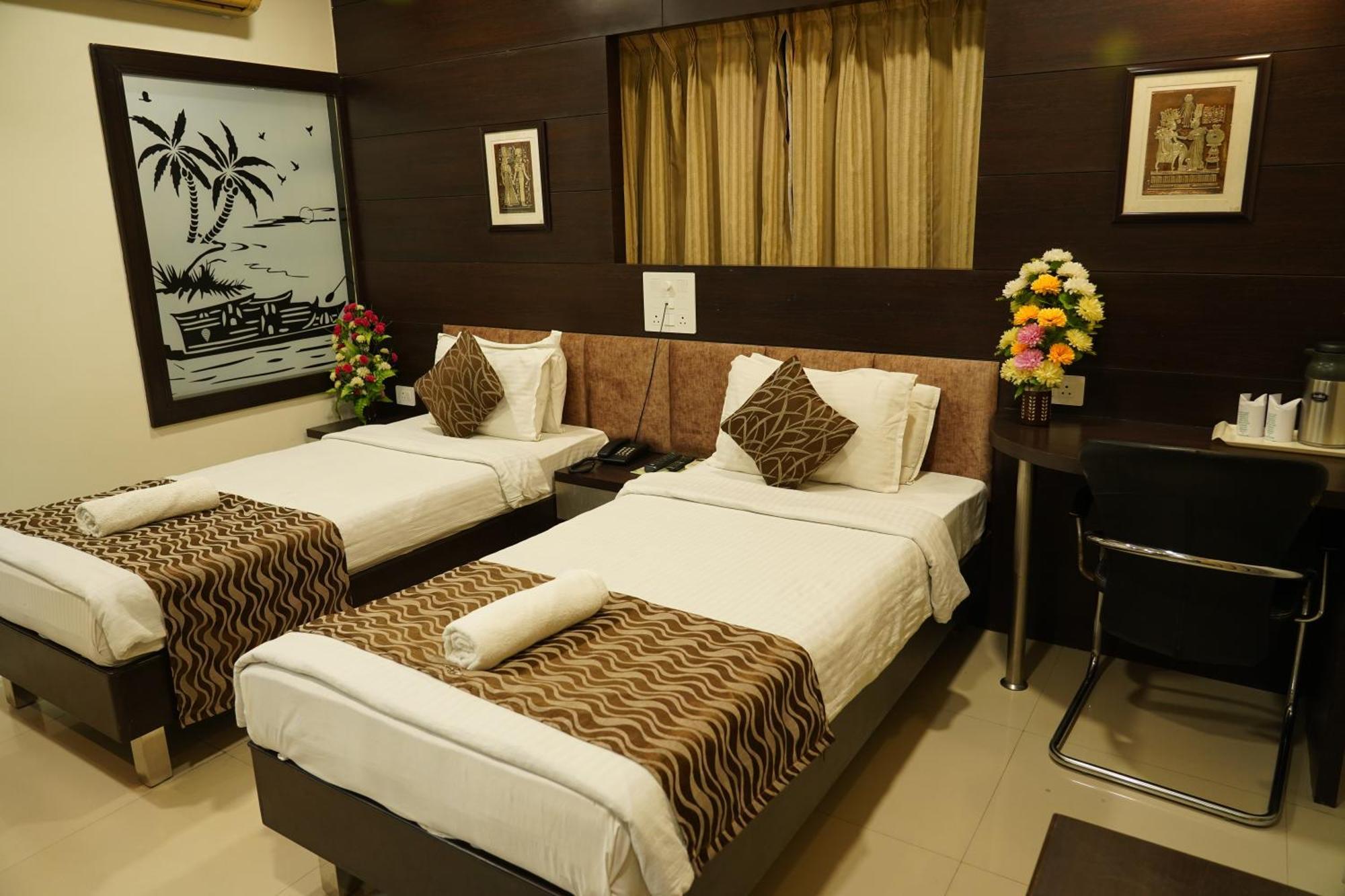 Marshall The Grand Hotel Ahmedabad Eksteriør billede