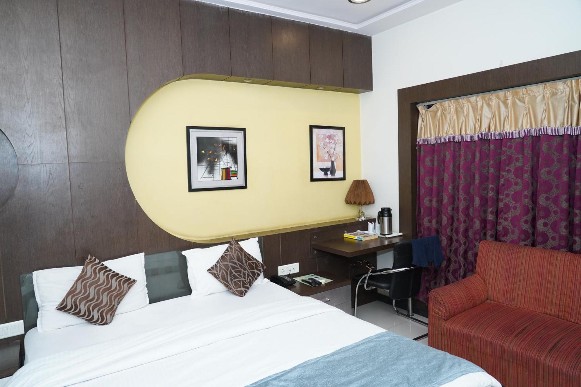Marshall The Grand Hotel Ahmedabad Eksteriør billede