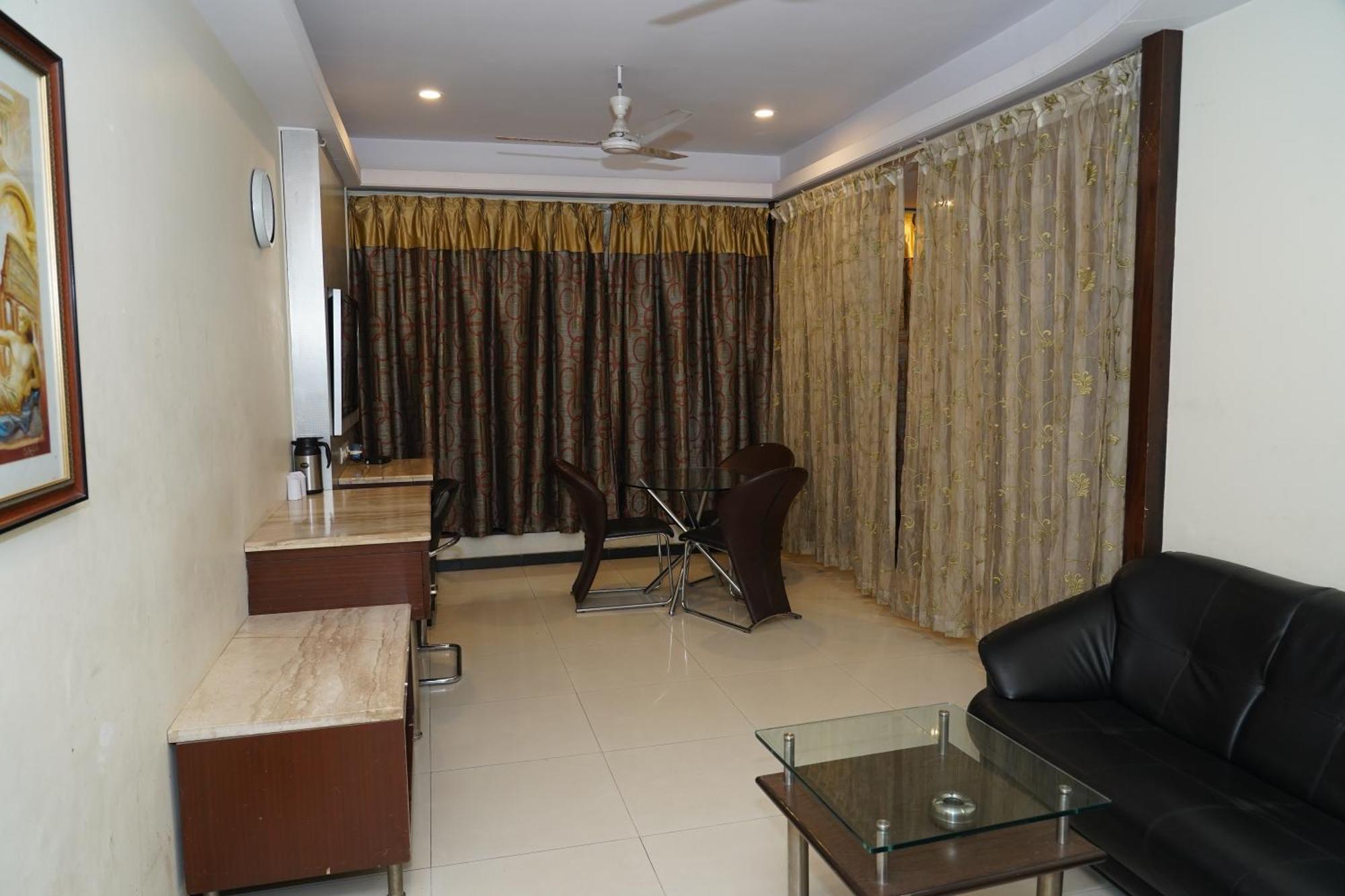 Marshall The Grand Hotel Ahmedabad Eksteriør billede