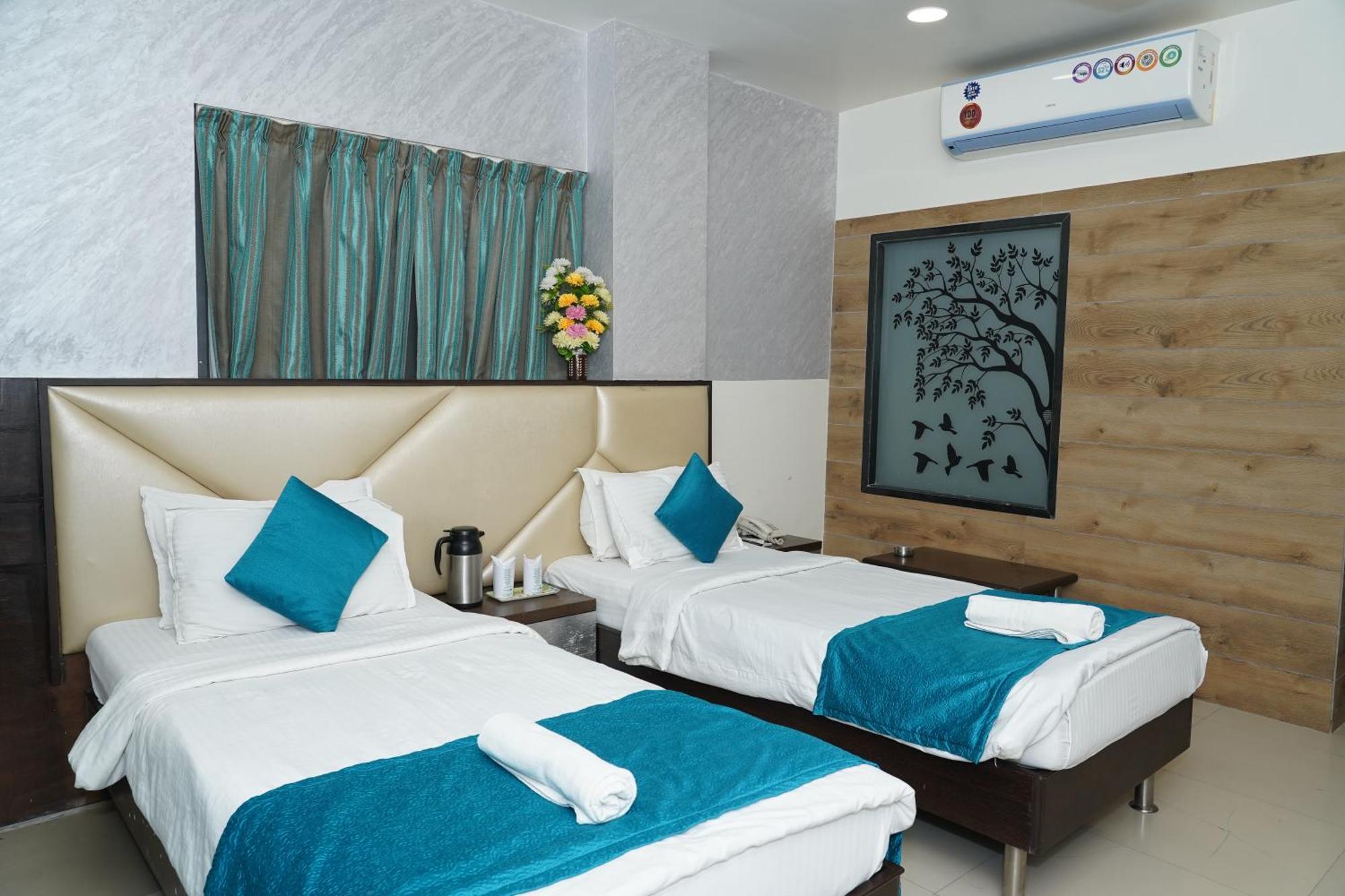 Marshall The Grand Hotel Ahmedabad Eksteriør billede