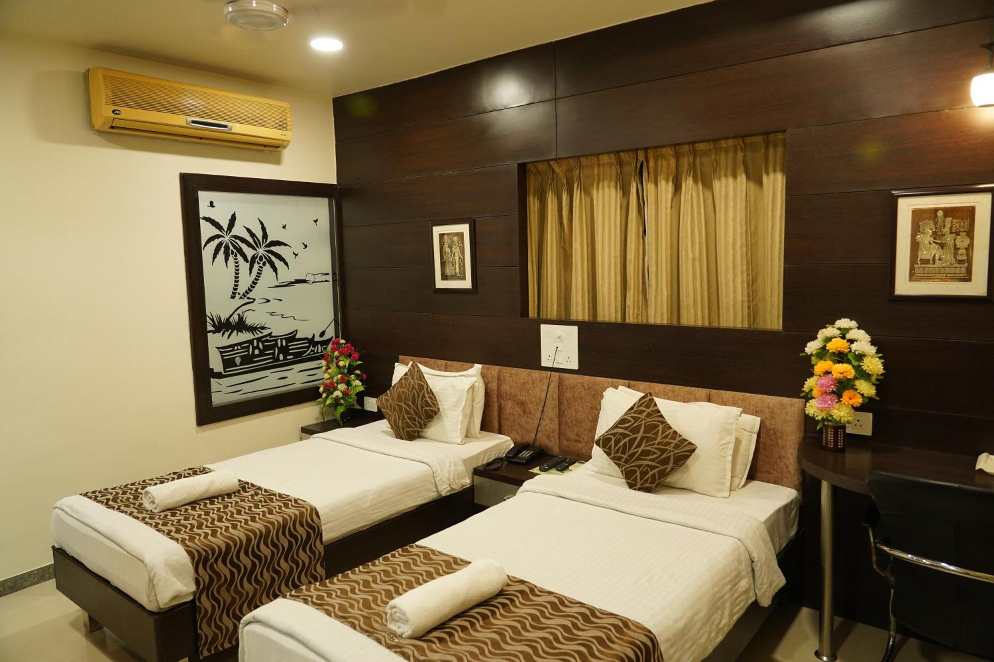 Marshall The Grand Hotel Ahmedabad Eksteriør billede