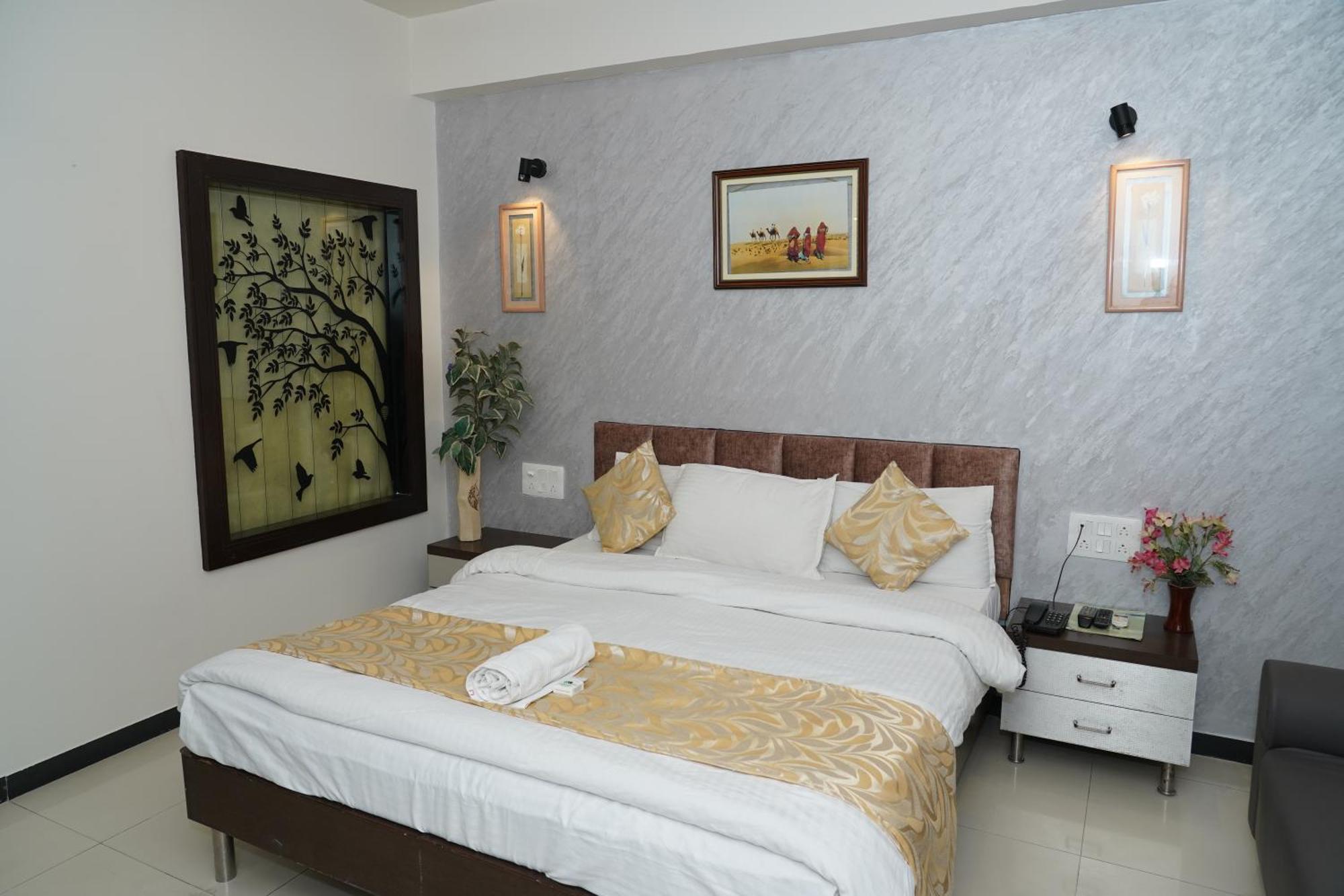 Marshall The Grand Hotel Ahmedabad Eksteriør billede
