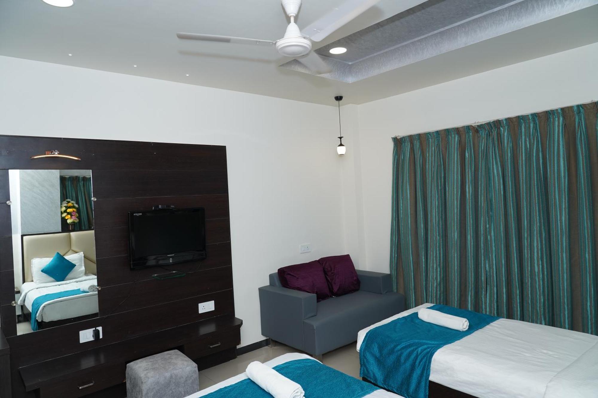 Marshall The Grand Hotel Ahmedabad Eksteriør billede