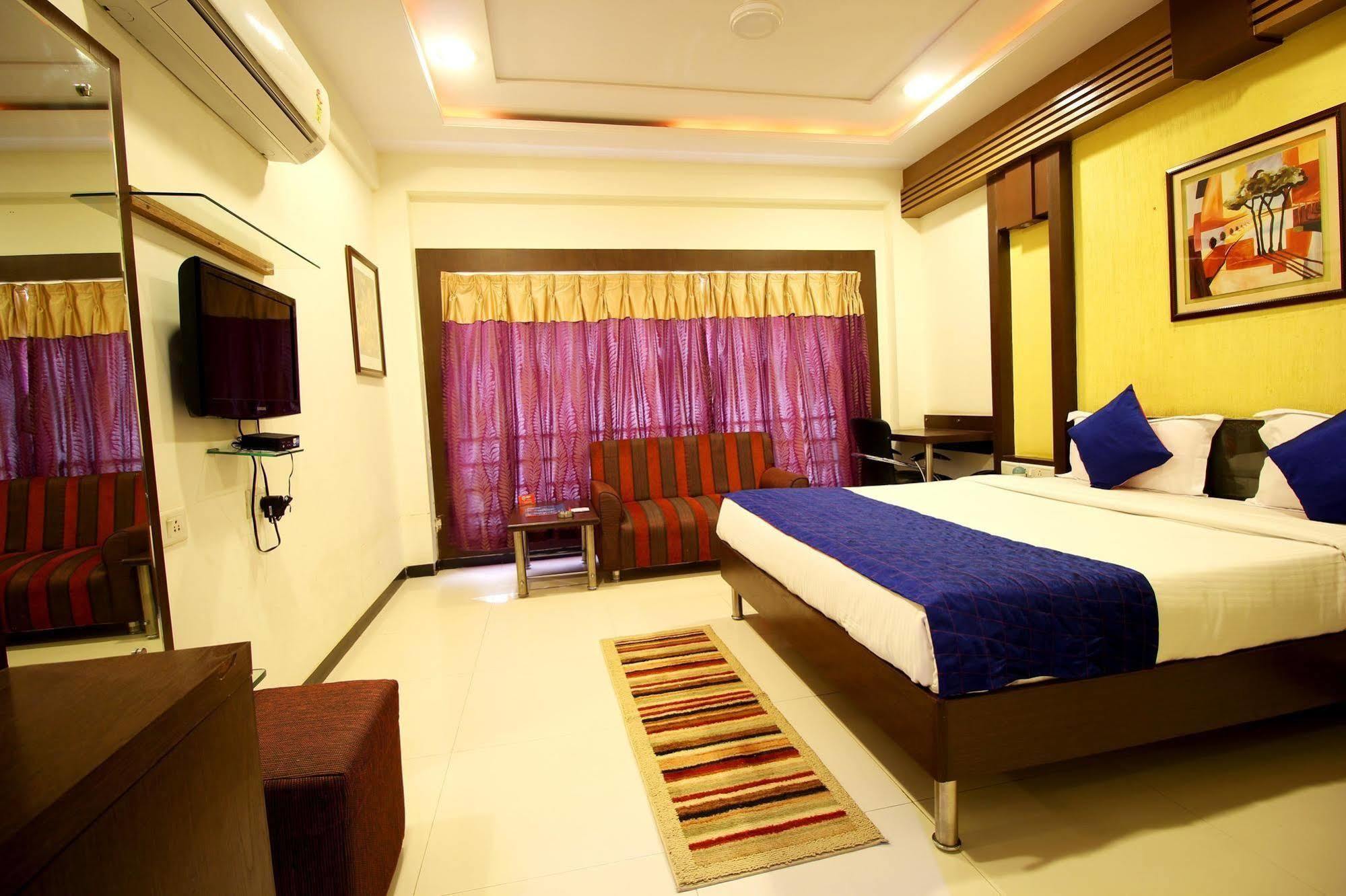 Marshall The Grand Hotel Ahmedabad Eksteriør billede