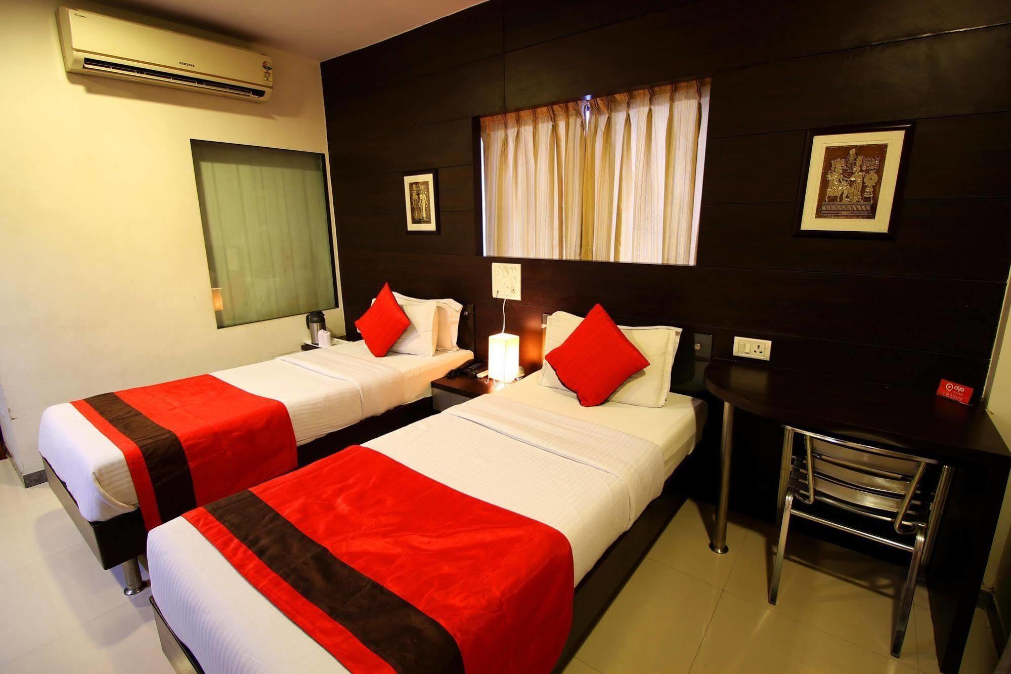 Marshall The Grand Hotel Ahmedabad Eksteriør billede