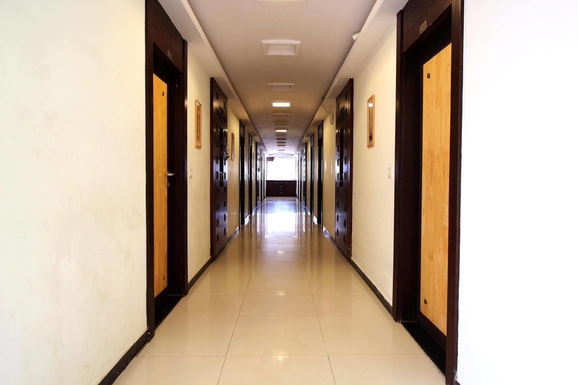 Marshall The Grand Hotel Ahmedabad Eksteriør billede